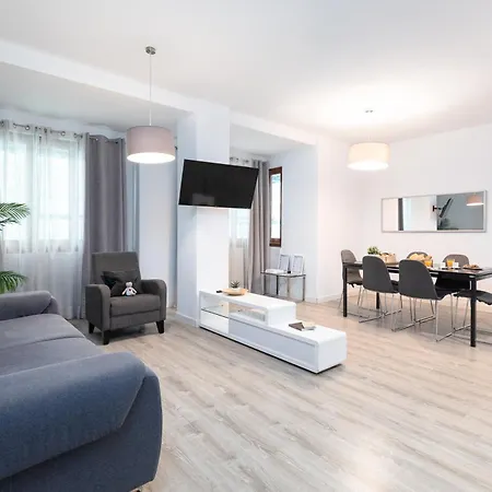 Apartamento Travel Hábitat Ayuntamiento *