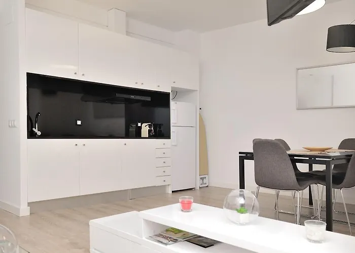 Travel Habitat Ayuntamiento 아파트